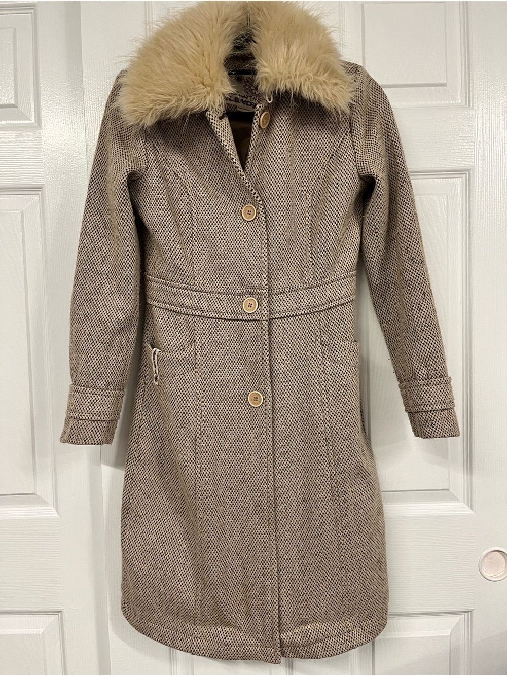 Love & Story Faux Fur Collar Wool Blend Coat - Women’s Small